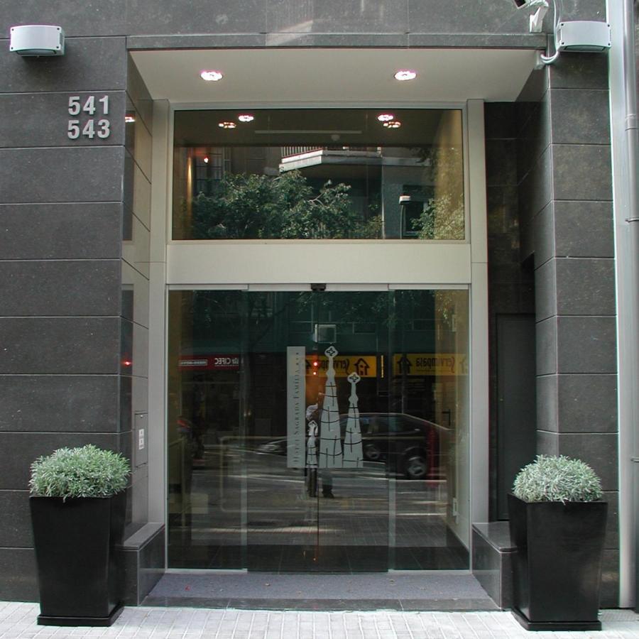 Hotel Sagrada Familia Barcellona Esterno foto