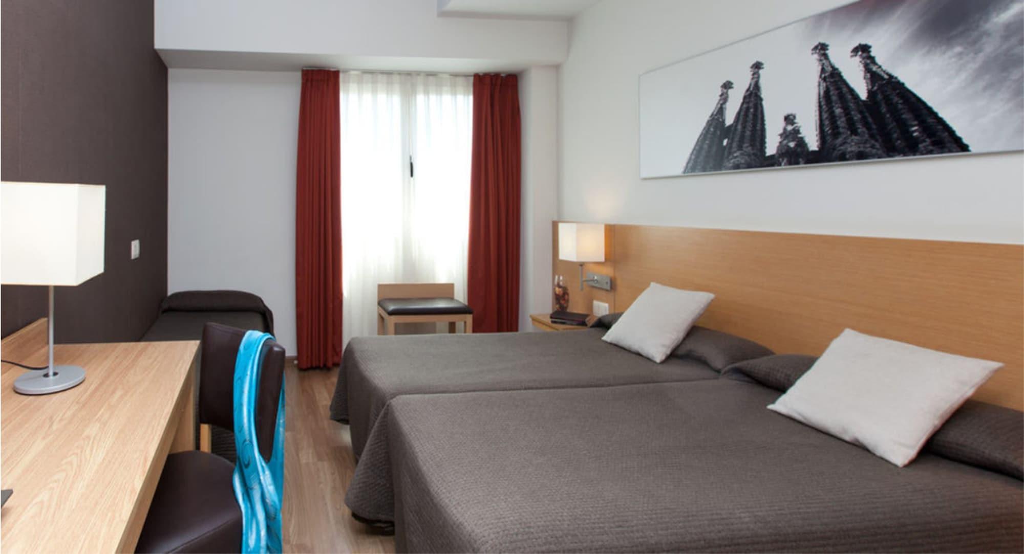 Hotel Sagrada Familia Barcellona Esterno foto