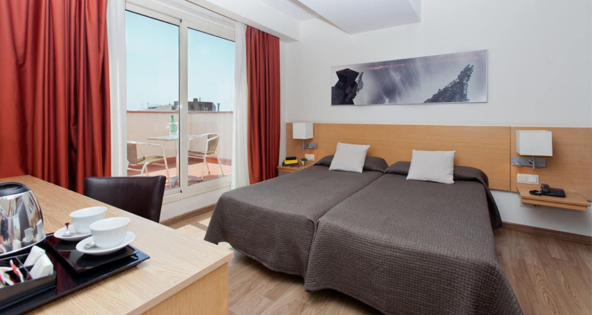 Hotel Sagrada Familia Barcellona Esterno foto