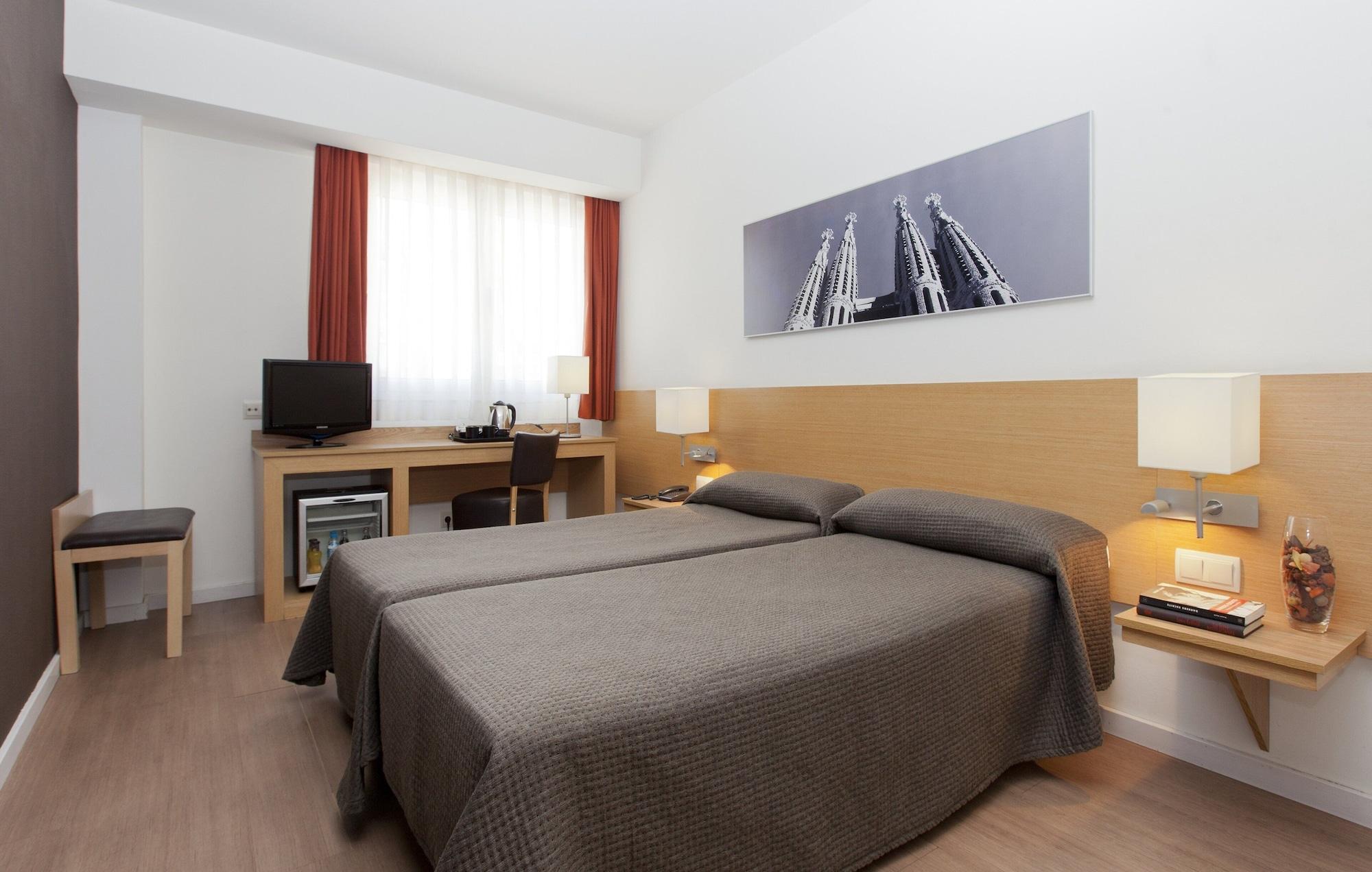 Hotel Sagrada Familia Barcellona Esterno foto